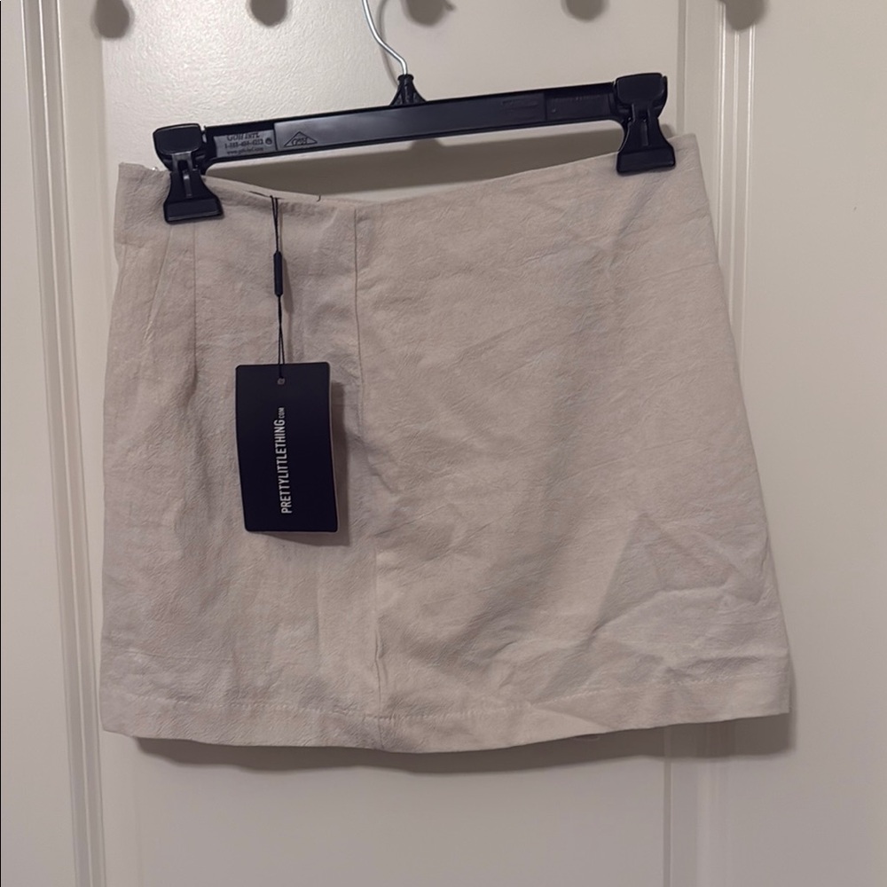 Petite Studio Cream Mini Skirt